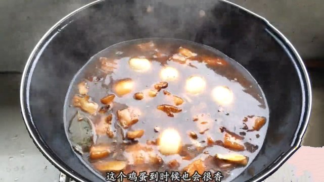 红烧肉正宗做法,配料和诀窍都给你,肥而不腻,入