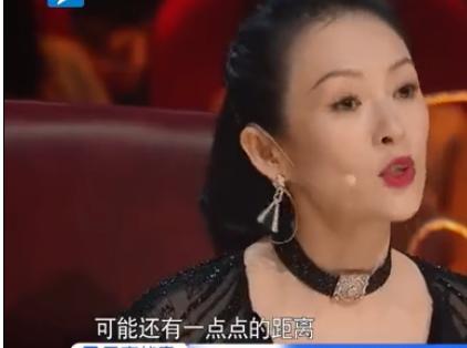 章子怡评价张馨予:离舞台拨云见日还有距离,本