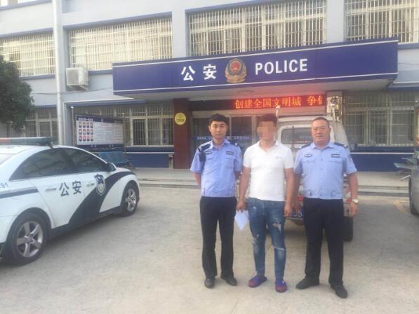 驻马店一司机买假证上路被查 将被罚款拘留