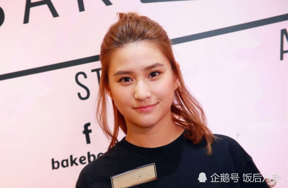 “山竹”过境赌王千金何超莲街头捡垃圾，歌手卢巧音也参与其中