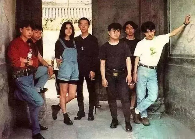 我们都爱窦唯，可我爱过的男孩都老了