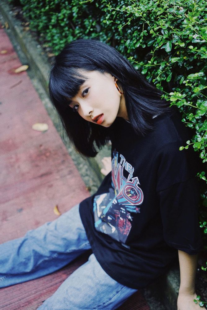 我在拼多多花10块买的衣服,穿起来竟然…有点