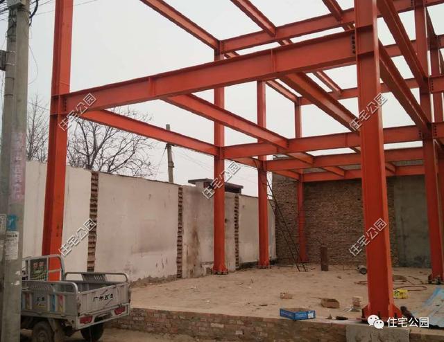 河北小伙40万建重钢房屋,配上高端门窗,毛坯房秒变小