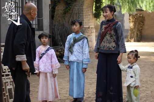岳丽娜《娘道》本色出演 塑造刚柔母亲催人泪下