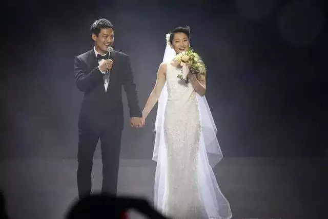 周迅婚纱_周迅婚纱照片图片大全(3)
