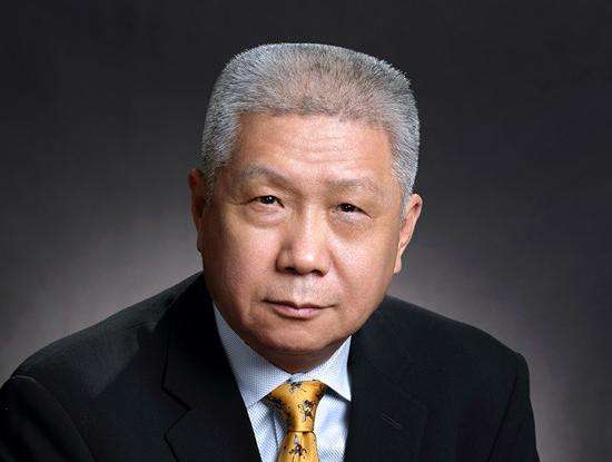 马未都谈王朔:活得清醒才喜欢炮轰,文人相轻在