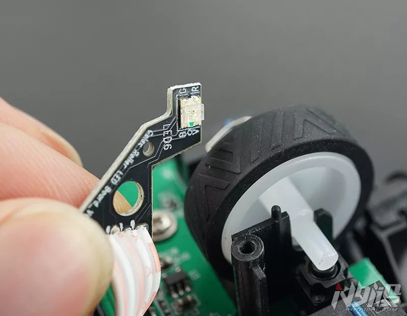 鼠标驱动滑轮失灵_机械鼠标滑轮没用了_win8苹果鼠标滑轮驱动