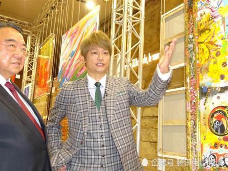 香取慎吾在巴黎首次举办个展 纪念日法建交160年