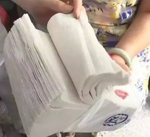 【曝光】恶心!用过的厕纸加工名牌卫生纸,狂