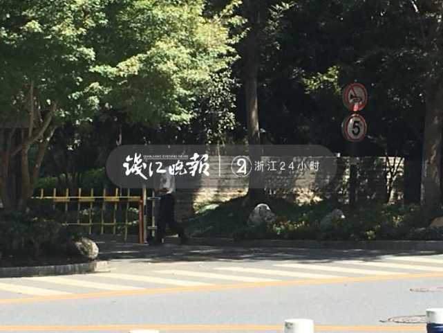 一条没预留公交站的路＂困＂住了一个小区的出行