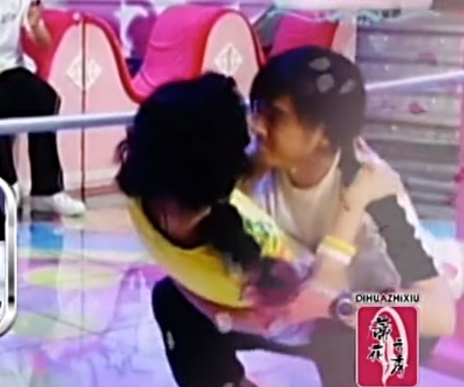 精脸、相亲又遇充气的娃娃脸,宝藏男孩钱枫太