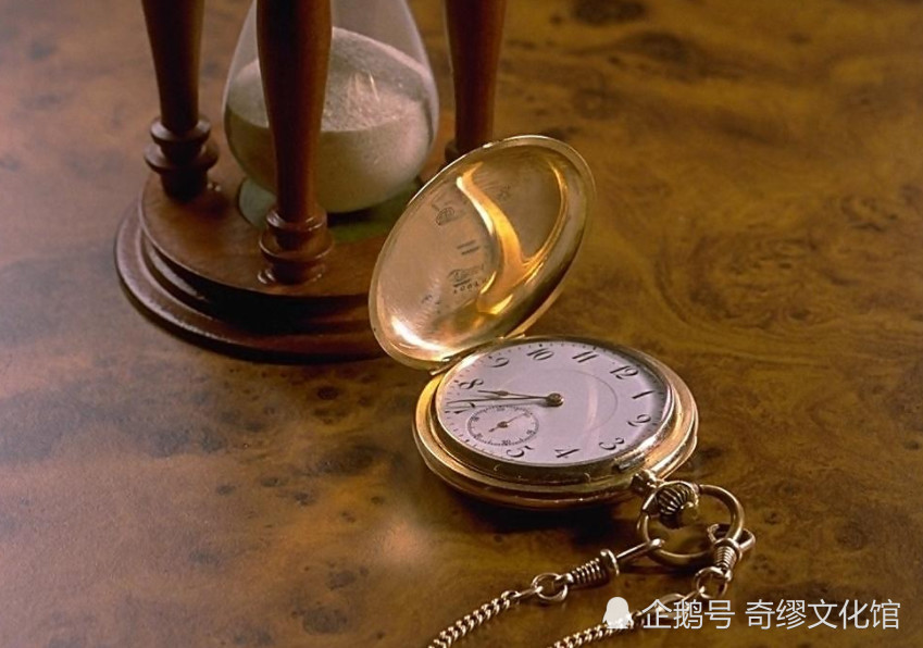 一寸光阴一寸金出自唐诗,你既不知道上一句,也