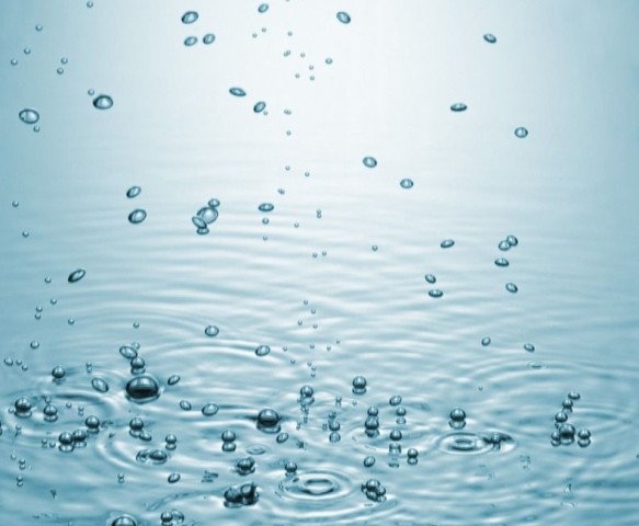 雨滴是什么形状?它真的是"泪滴"形吗?