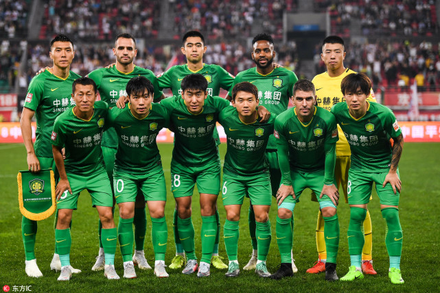 国脚前锋回撤打中后卫 游戏都不敢这么玩!国安