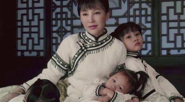 娘道:瑛娘终于苦尽甘来,和孩子们相聚,只有他落