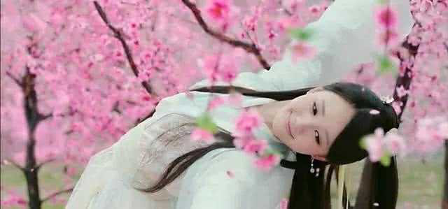 曾为赵丽颖的御用替身,一出道就是女主角,网友