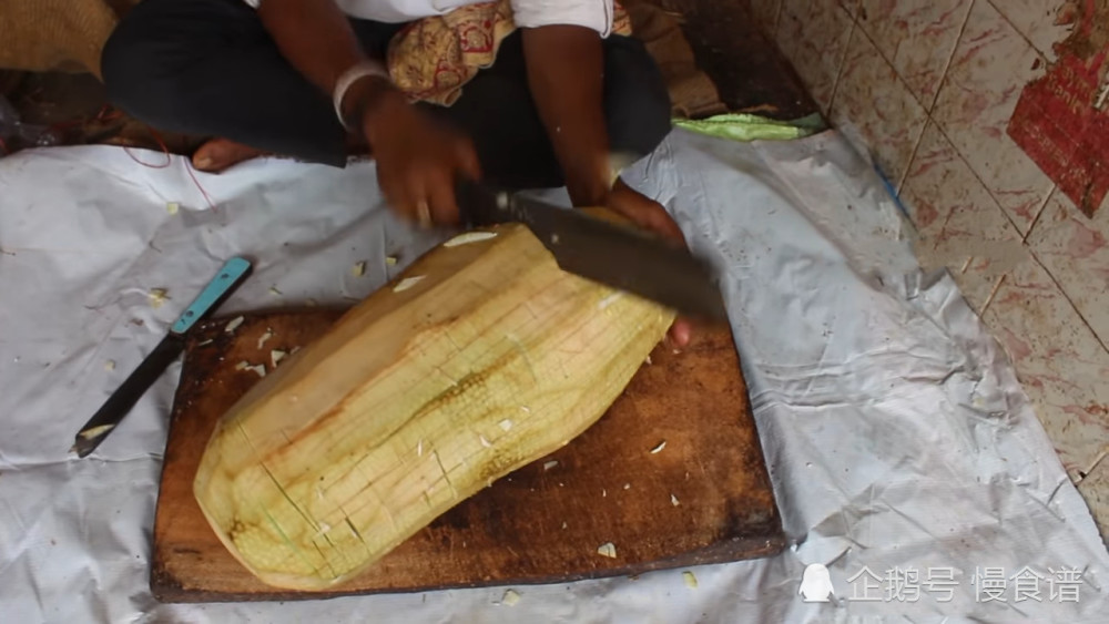 泰国旅行贪便宜买了个菠萝蜜,一不留神被砍成