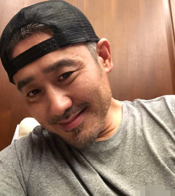 被曝地下情与多名女子有染,剧组:吴秀波因处理