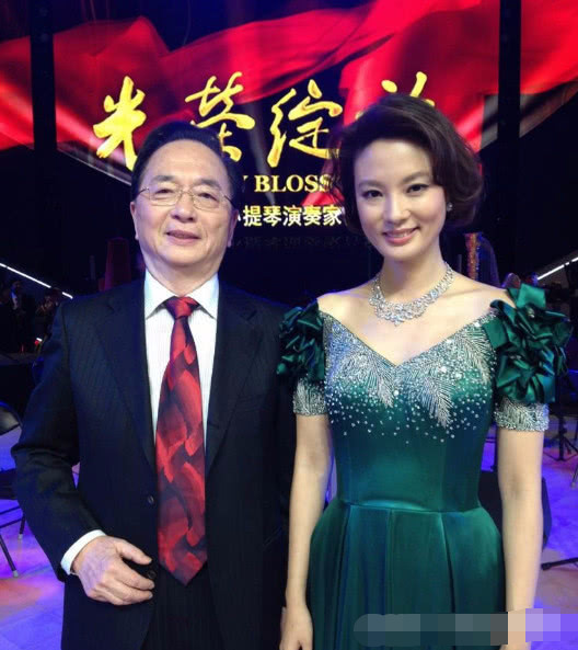 盘点央视金牌女主持,禁不住权欲和名利诱惑,自