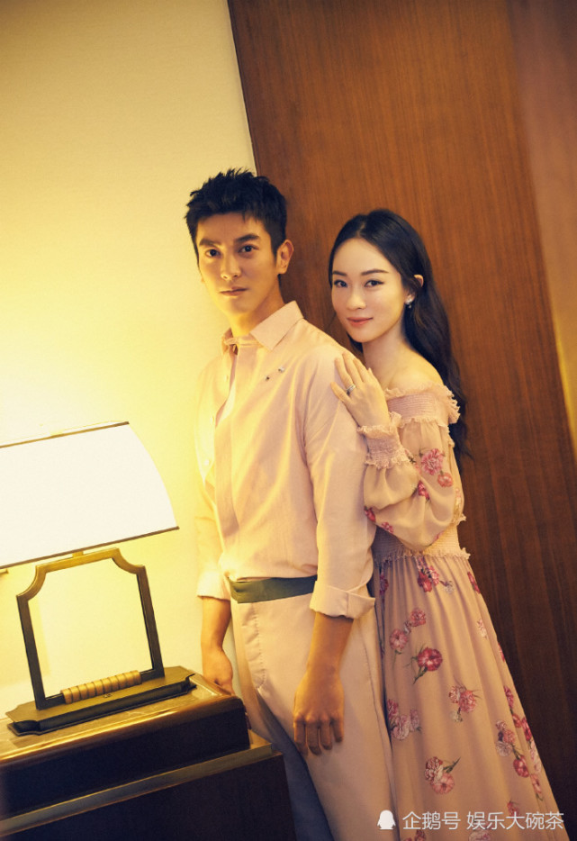 中秋晚会杜江唱歌紧张浑身僵硬 霍思燕调侃喜