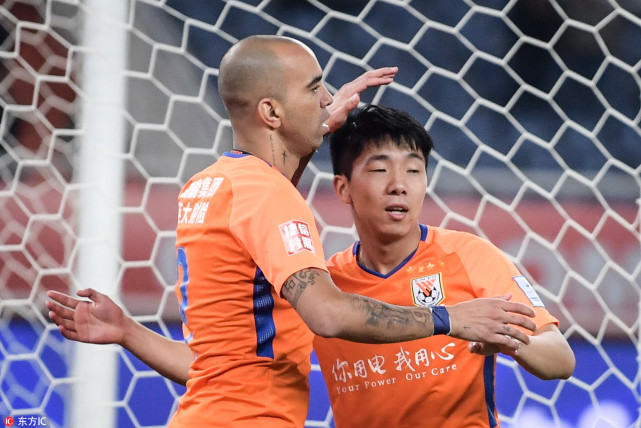 足协杯-鲁能总比分4-0进决赛 金敬道建功塔尔德