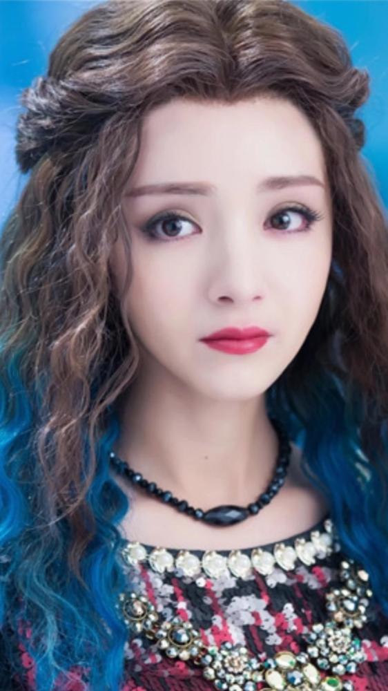 新版香妃麦迪娜虽然不红,不过这颜值不输女神