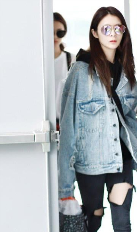 傅菁的裤子是自己剪的?第一次见破洞裤破成这