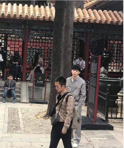 邓伦身高造假?邓伦真的有185吗?看看这些照片