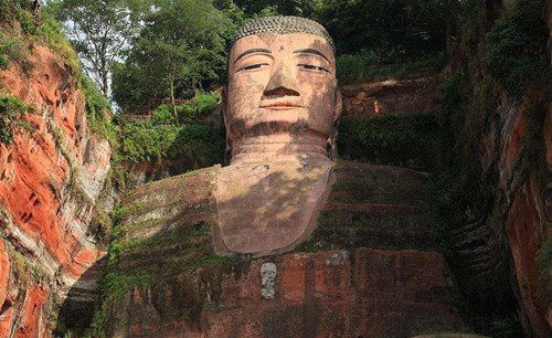 揭秘乐山大佛3次闭眼和2次佛光事件,惊天骇