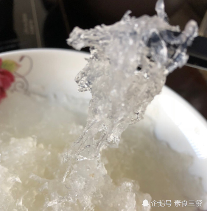 老外热议:中国人爱吃燕窝,为何却不吃燕子?网