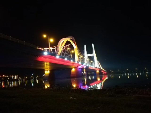 龙岗大桥夜景