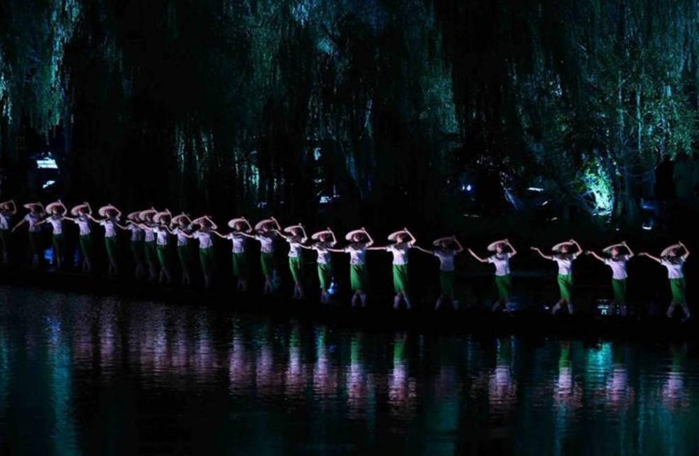 G20峰会第一天，习近平都在忙什么？