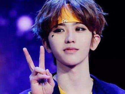 禁娘令黄子韬变肌肉男,看蔡徐坤,网友直言:真