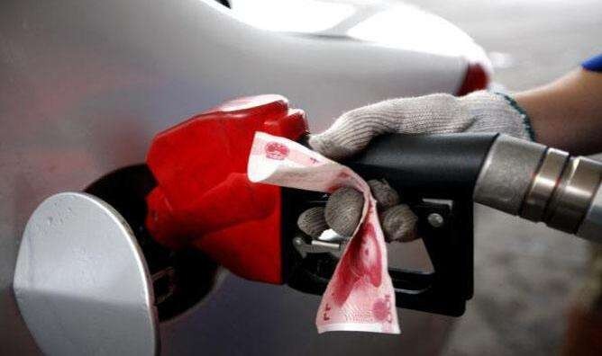 成品油三连涨成定局 加满一箱92号汽油或多