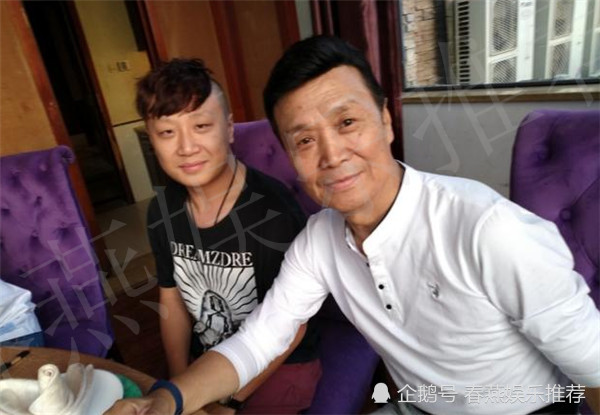 衡小珍重返《相声有新人》,手指舞火了,节目黑