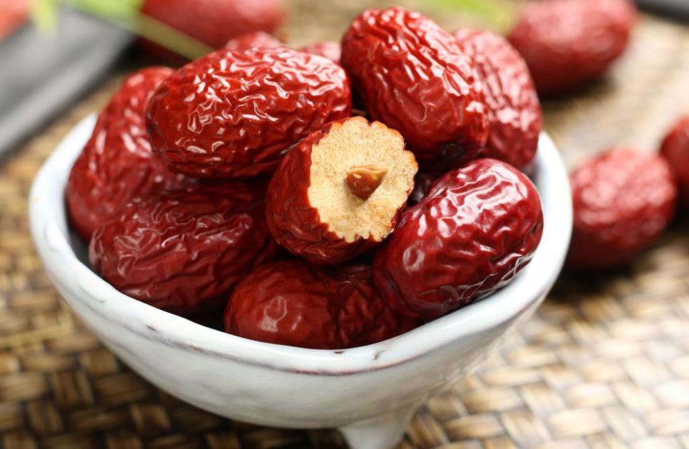 每天喝一杯红枣泡水,坚持一个月,身体会有什么