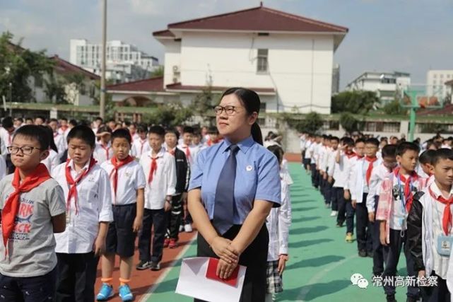 "新时代升旗手"邱颖娴检察官,国之未来,系于少年.