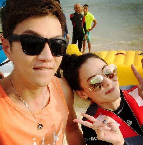 张柏芝婚期将近,颜值重回巅峰散发女人味,谢霆