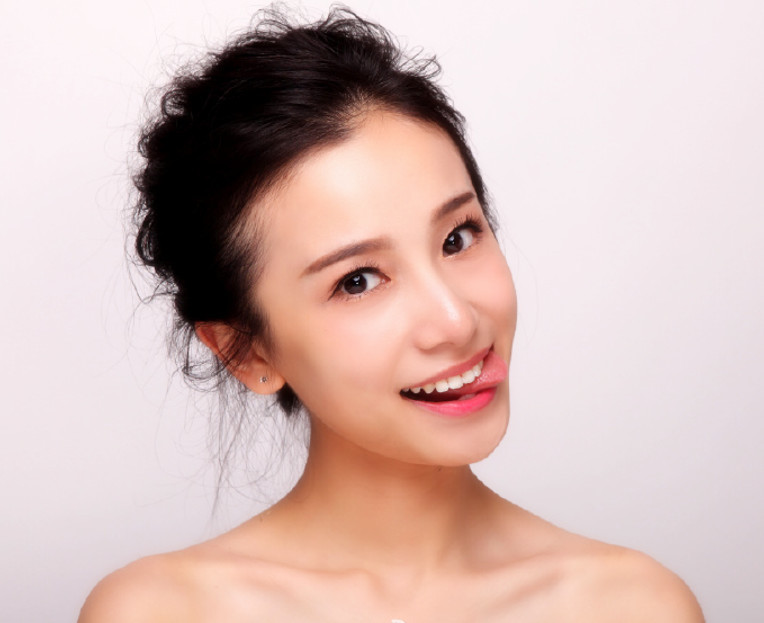 明玉小可爱姜梓新又圈粉了,不仅长得美笑得甜