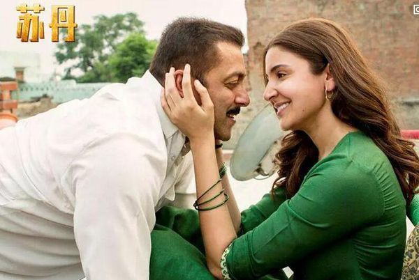 为什么有人拿电影《苏丹》和电视剧《甜蜜暴击