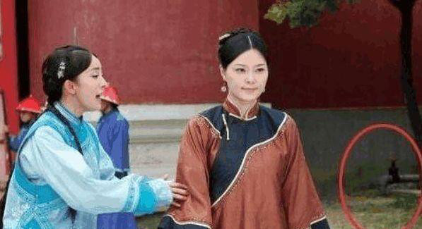 本来是尴尬的穿帮镜头,现在却一个个成为了经