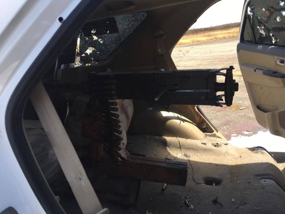 好莱坞大片都不敢这么拍!巴西悍匪据重机枪火