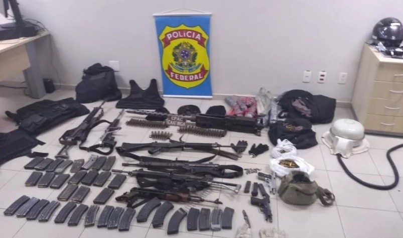 好莱坞大片都不敢这么拍!巴西悍匪据重机枪火