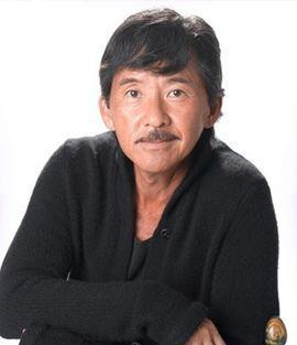 是香港顶级实力唱将,儿子英俊帅气也是歌手却