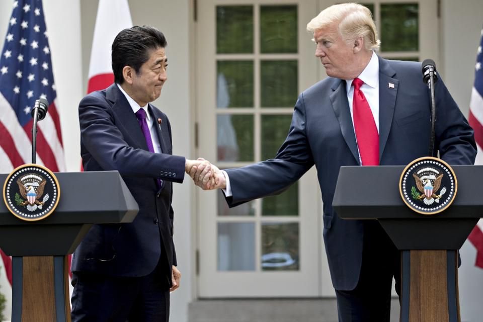 日媒称美日贸易谈判日本已举白旗:美摩拳擦掌