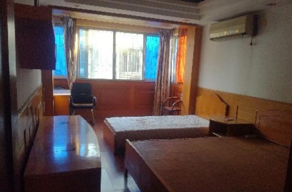 收房租的人为什么叫房东,叫房西房南不可以吗