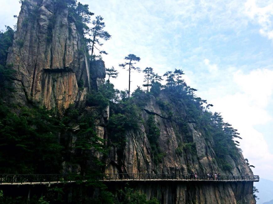 一个和黄山很像也很近的景点,名字来源于我国