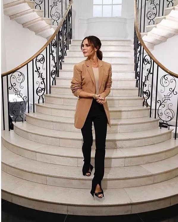 铅笔裤开个衩,才是今秋流行的样子