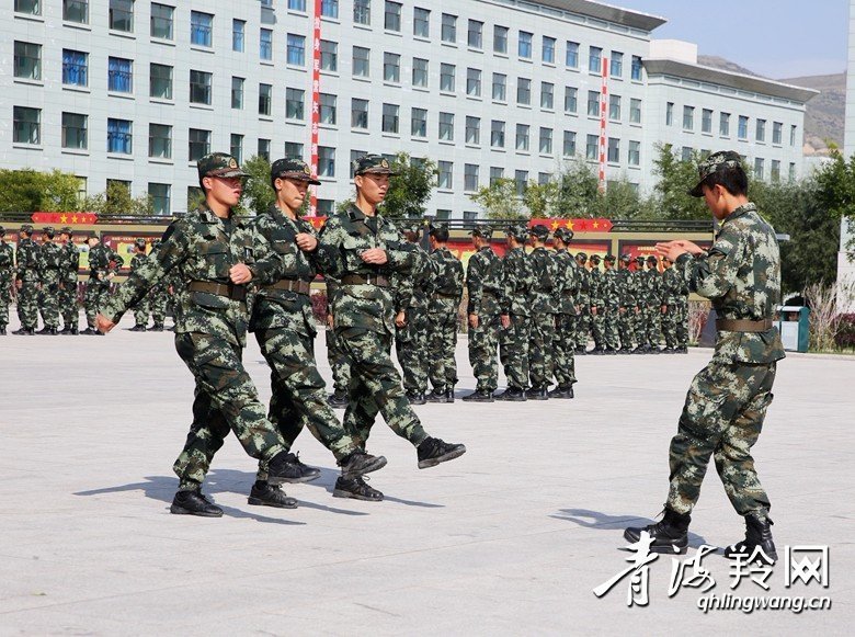 走进武警青海总队新兵训练一角(图集)