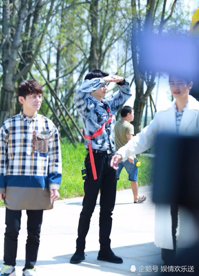 《明星大侦探》魏大勋、白敬亭、刘昊然合体,